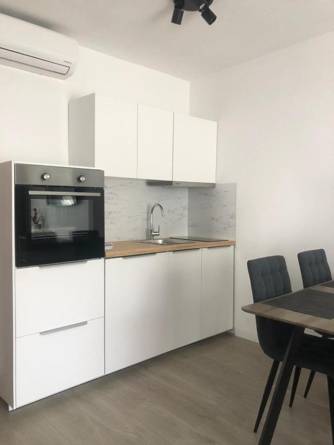 Villa Luxuria Baška Voda Eksteriør billede