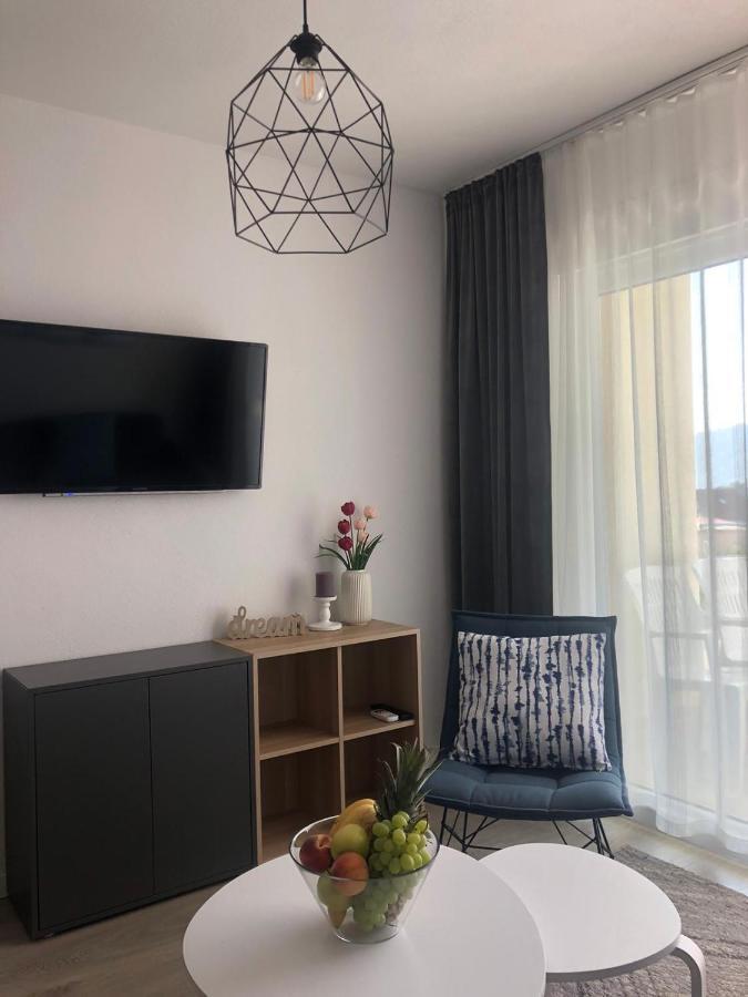 Villa Luxuria Baška Voda Eksteriør billede