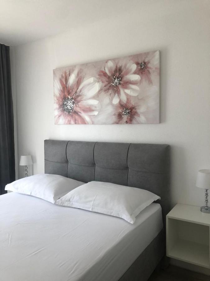 Villa Luxuria Baška Voda Eksteriør billede