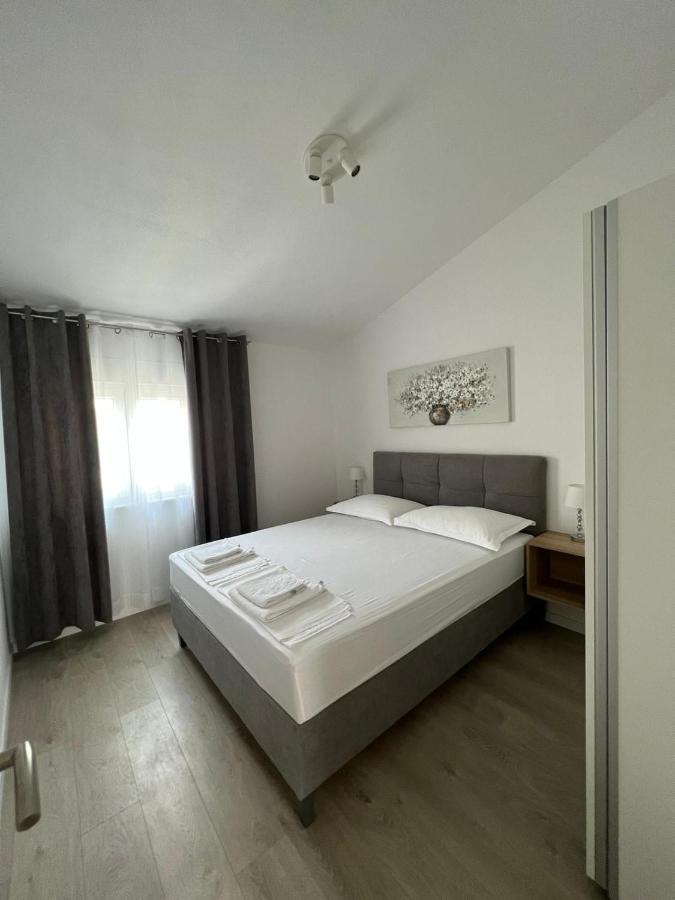 Villa Luxuria Baška Voda Eksteriør billede
