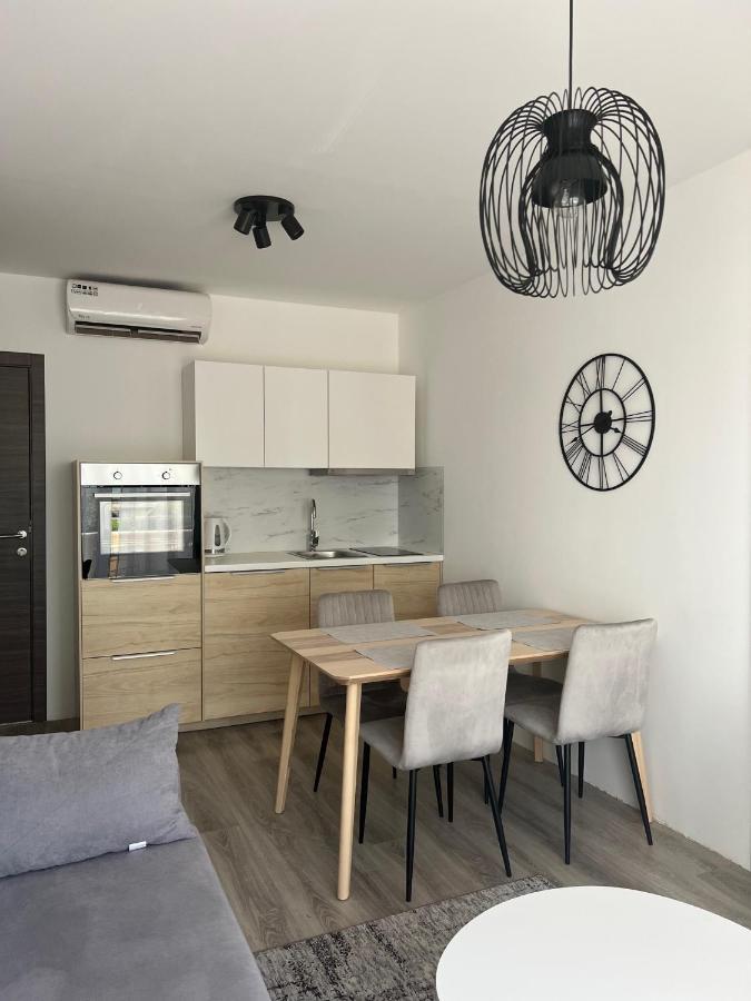 Villa Luxuria Baška Voda Eksteriør billede