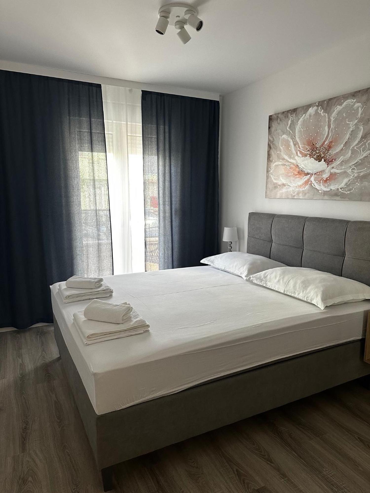 Villa Luxuria Baška Voda Eksteriør billede